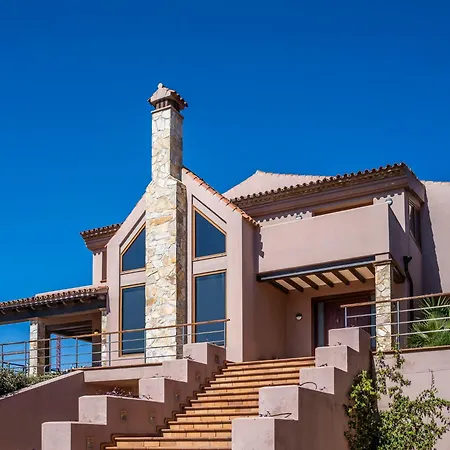 Luxe By The Sea