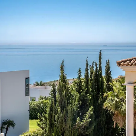 Luxe By The Sea